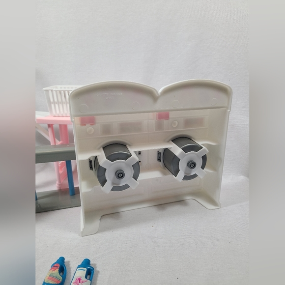 Vintage Barbie So Much To Do Laundry Washer Dryer Mattel 1995 LAUNDROMAT- Rare - Picture 2 of 11